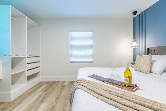 Building Photo - 1762 NW 15th St