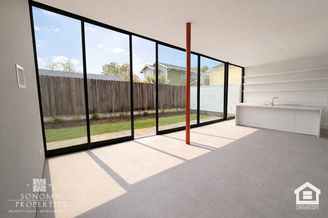 Building Photo - 1207-1209 Broadway