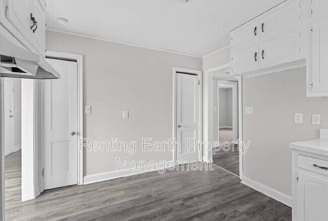 Building Photo - 2301 27th St W