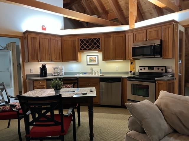 Building Photo - 25 Southmayd Rd