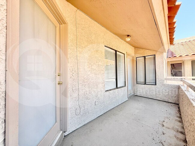 Building Photo - 11666 N 28th Dr