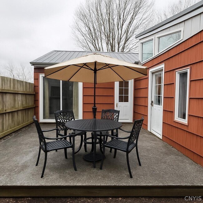 Building Photo - 7420 Mapleview Rd