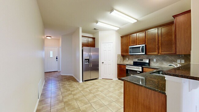 Building Photo - REMODELED BEAUTY WAITING FOR YOU BY FORT H...