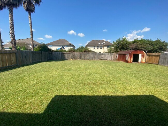 Building Photo - 907 Christopher Ln