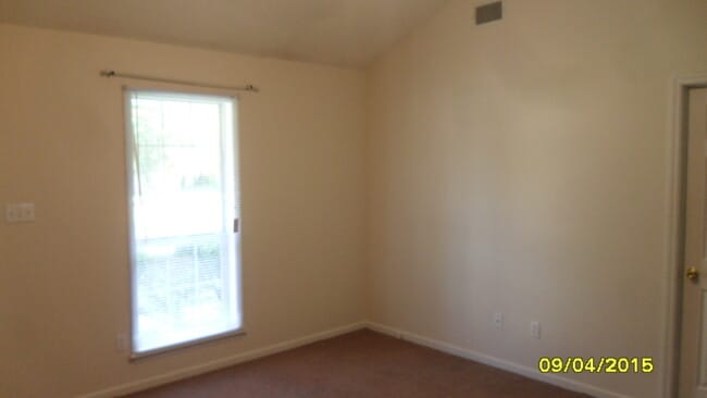 Building Photo - 3096 Tyndall Dr