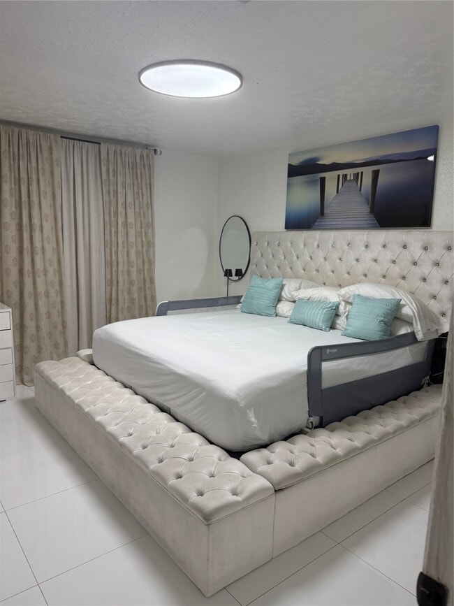 Building Photo - 4622 Fitzwater Dr