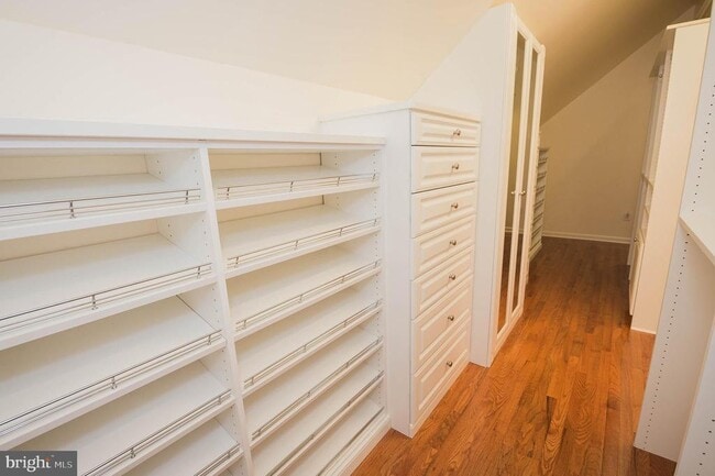 Building Photo - 5482 Royal Mile Blvd