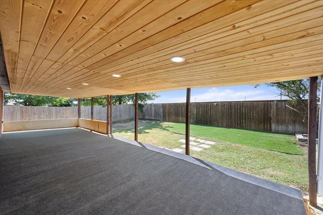 Building Photo - 635 Almandora Dr