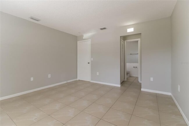 Building Photo - 3014 Windchime Cir W