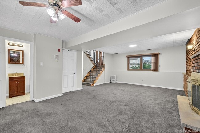 Building Photo - 8 Badami Dr