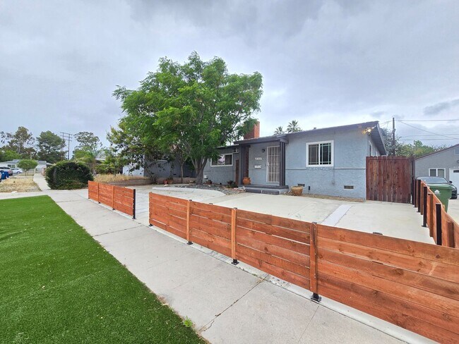 Building Photo - 8154 Potter Ave