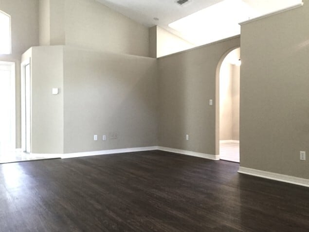 Building Photo - 1591 Crawford Dr