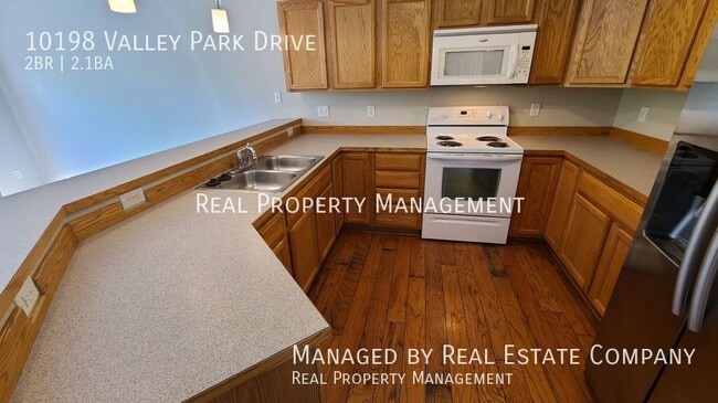 Building Photo - 10198 Valley Park Dr