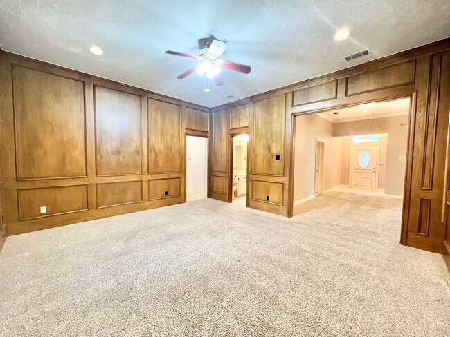 Building Photo - Beautiful Desoto Tx Home