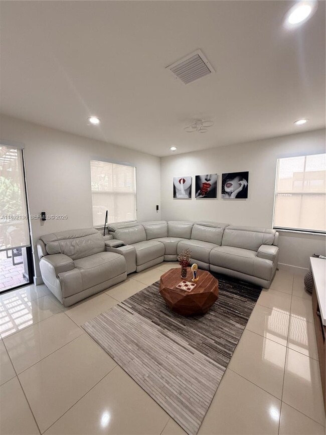 Building Photo - 8640 NW 101st Pl