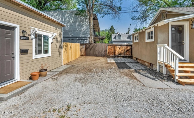 Building Photo - Beautifully Remodeled 1 Bed / 1 Bath in Midtown - Available 6/15!