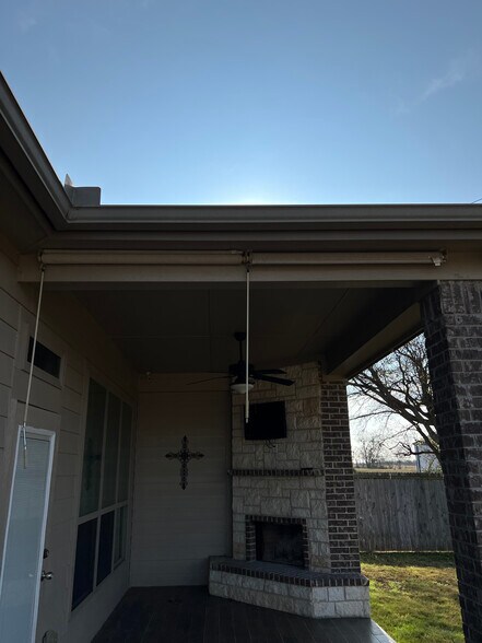 Building Photo - 8119 Redbrush