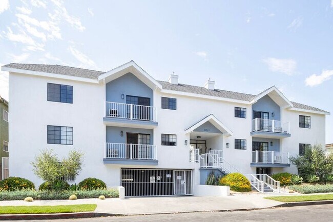 Building Photo - 11737 Courtleigh Dr