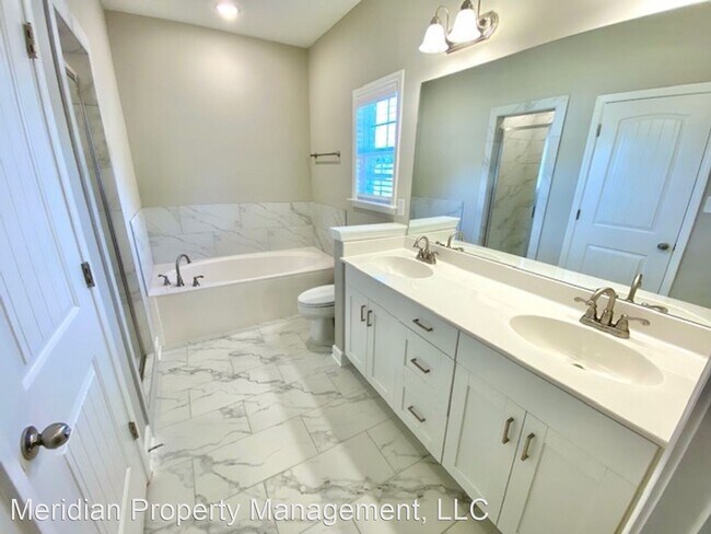 Building Photo - 4 br, 2.5 bath House - 5576 Tucker Landing