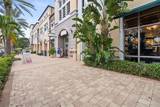 Building Photo - 176 4th Ave NE