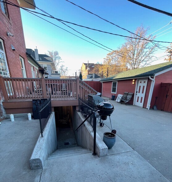 Building Photo - 1621 York St