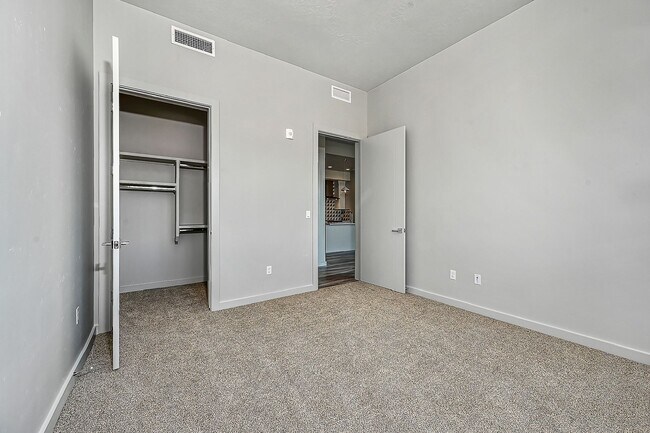 Building Photo - Luxury Condo steps from the Boise River an...
