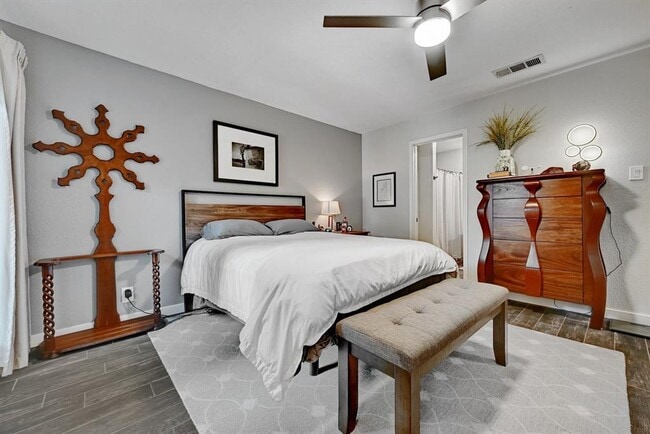 Building Photo - 11133 Pinehurst Dr