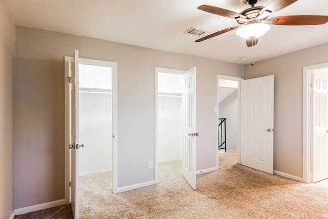 Building Photo - 5827 Alpine Heights Dr