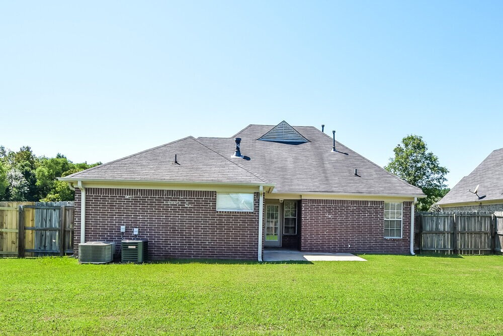 Building Photo - 5760 Landau Drive