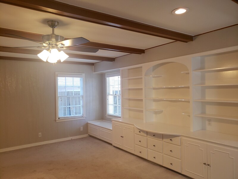 Building Photo - 2410 Clarinda Ave