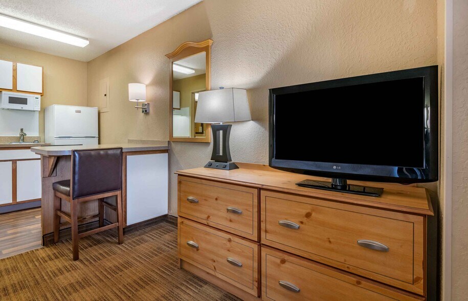 Building Photo - Furnished Studio-Jacksonville - Southside ...