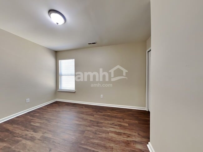 Building Photo - 318 Salkahatchie St