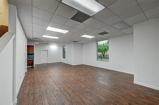 Building Photo - 9788 Clarewood Dr