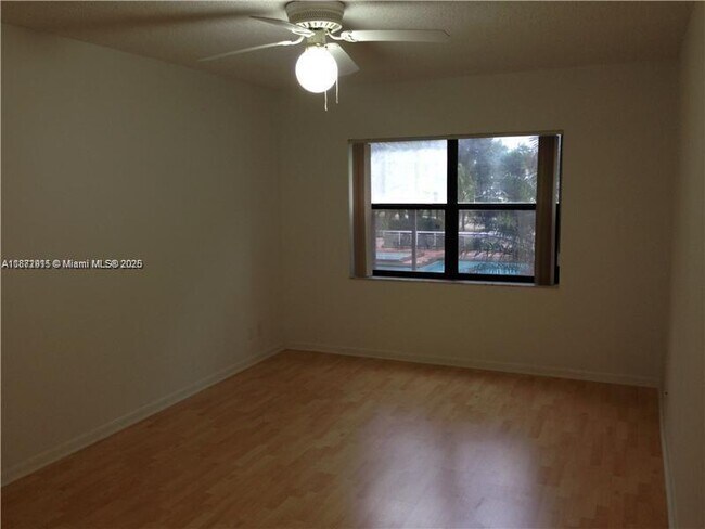 Building Photo - 8290 Lake Dr