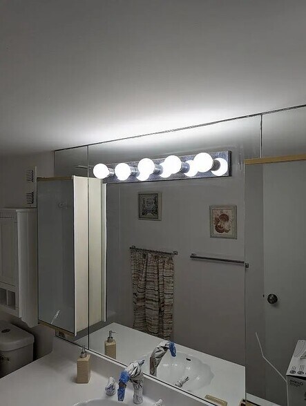 Building Photo - 5440 N Ocean Dr