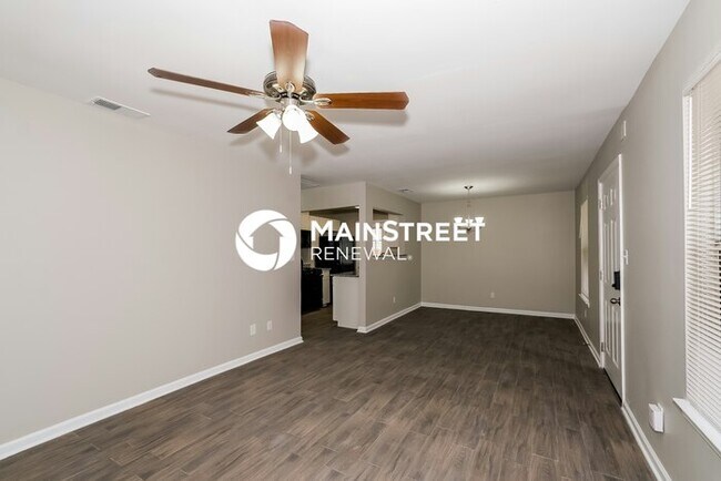 Building Photo - 3 Bedroom Pet-Friendly Home in Stockbridge, GA with Main Street Renewal