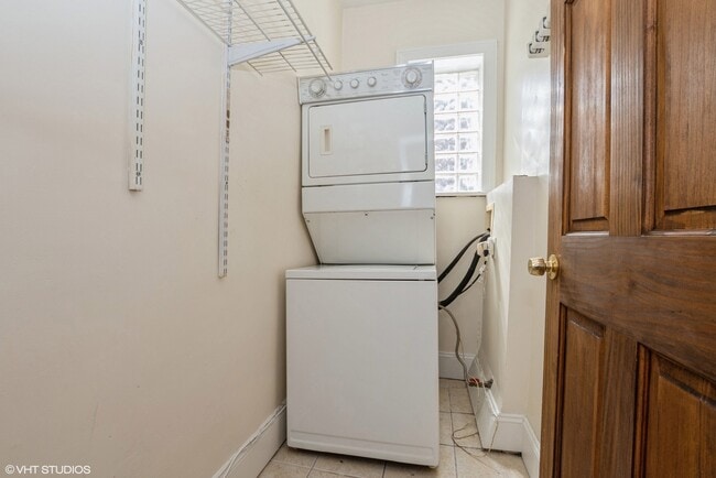 Building Photo - 4732 S St Lawrence Ave