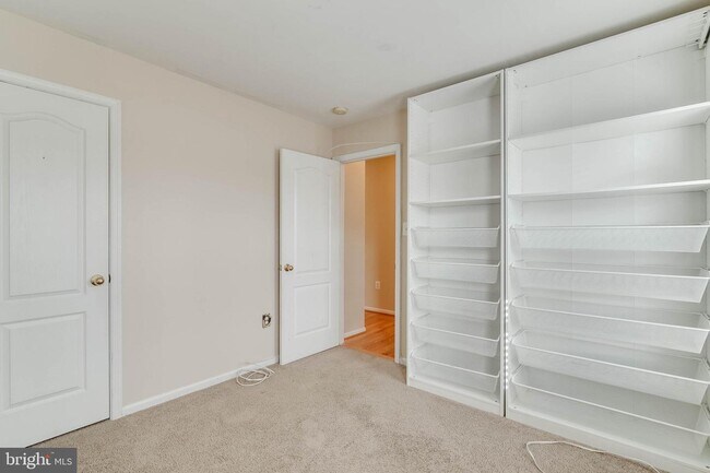 Building Photo - 15704 Renton Ct