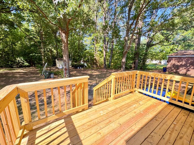 Building Photo - The Home You’ve Been Searching For!