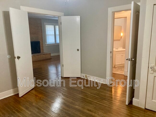 Building Photo - 126 Pearl Ave