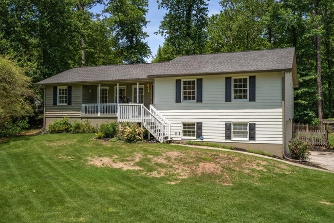 Building Photo - 2795 Bentwood Dr
