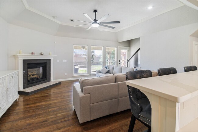 Building Photo - 4 NE Dawn Hills Dr