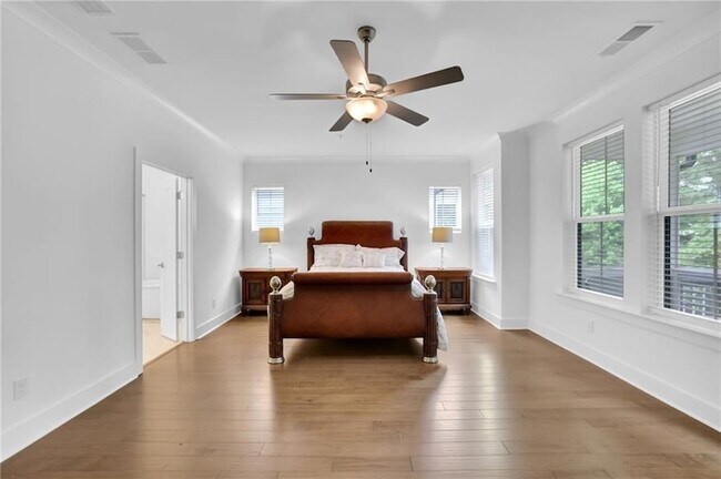 Building Photo - 1110 Harper Dr