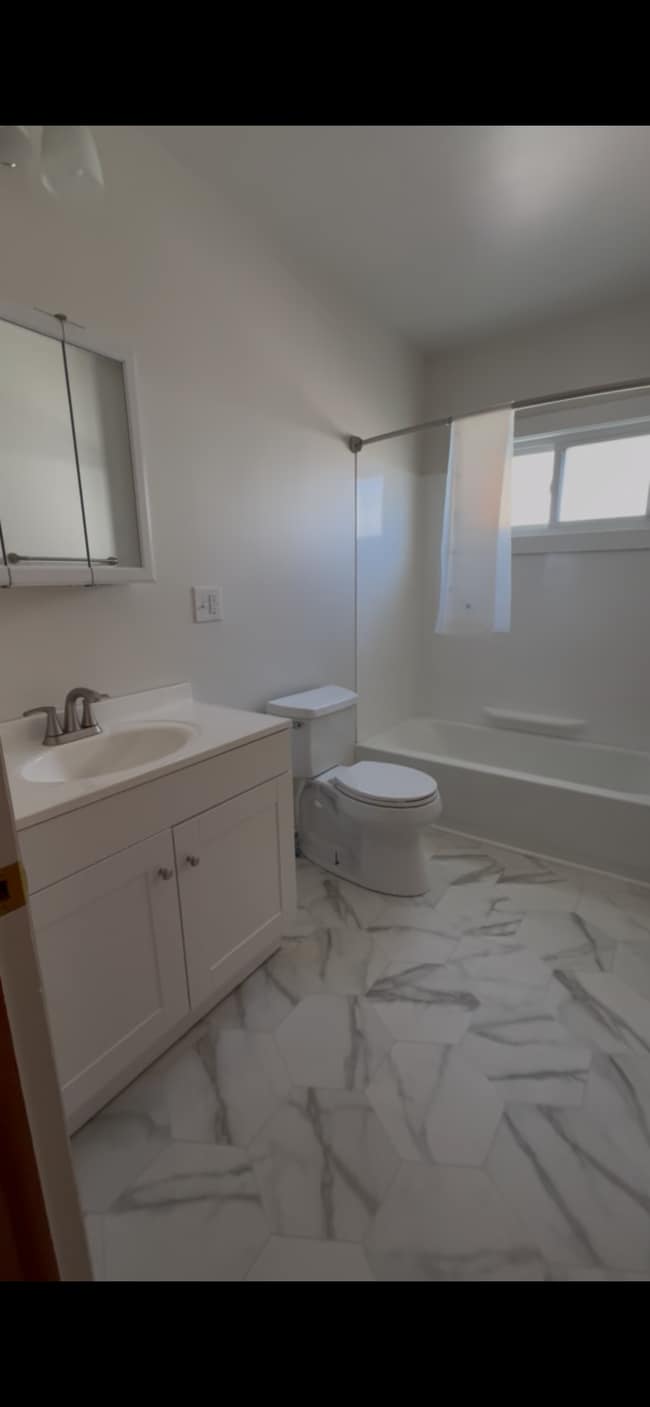 Building Photo - 307 Penn Ave