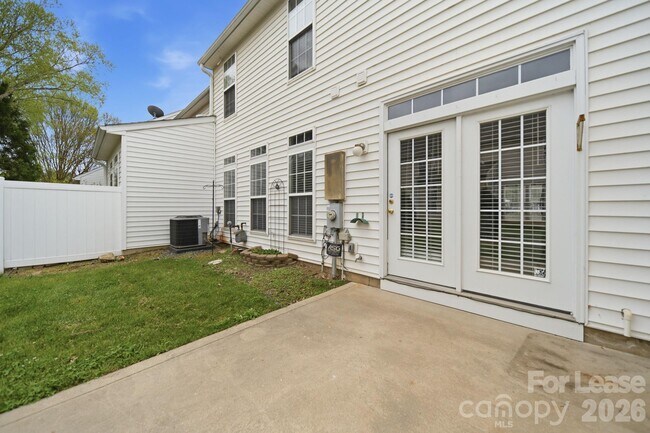 Building Photo - 514 Turning Leaf Way