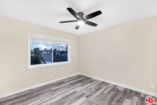 Building Photo - 3831 Beethoven St