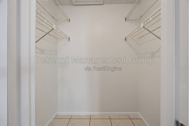 Building Photo - 7690 Timber River Cir