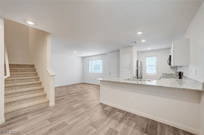 Building Photo - 3026 Baltic Grn St