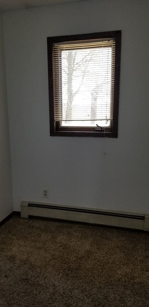 Building Photo - Large 2+ Bedroom home with a country setting