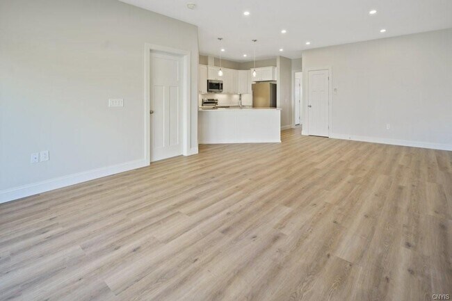 Building Photo - 129 Oakcrest Rd